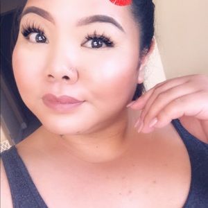 Meet your Posher, Claire